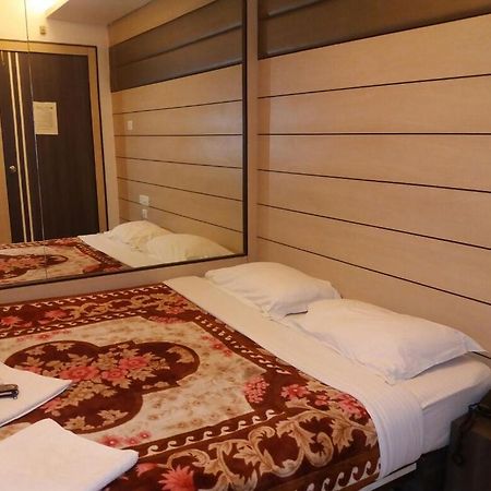 Hotel Esteem Καλκούτα Εξωτερικό φωτογραφία