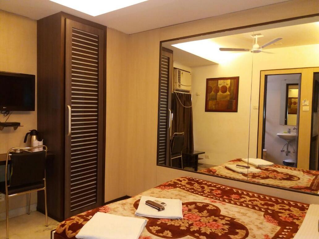 Hotel Esteem Καλκούτα Εξωτερικό φωτογραφία