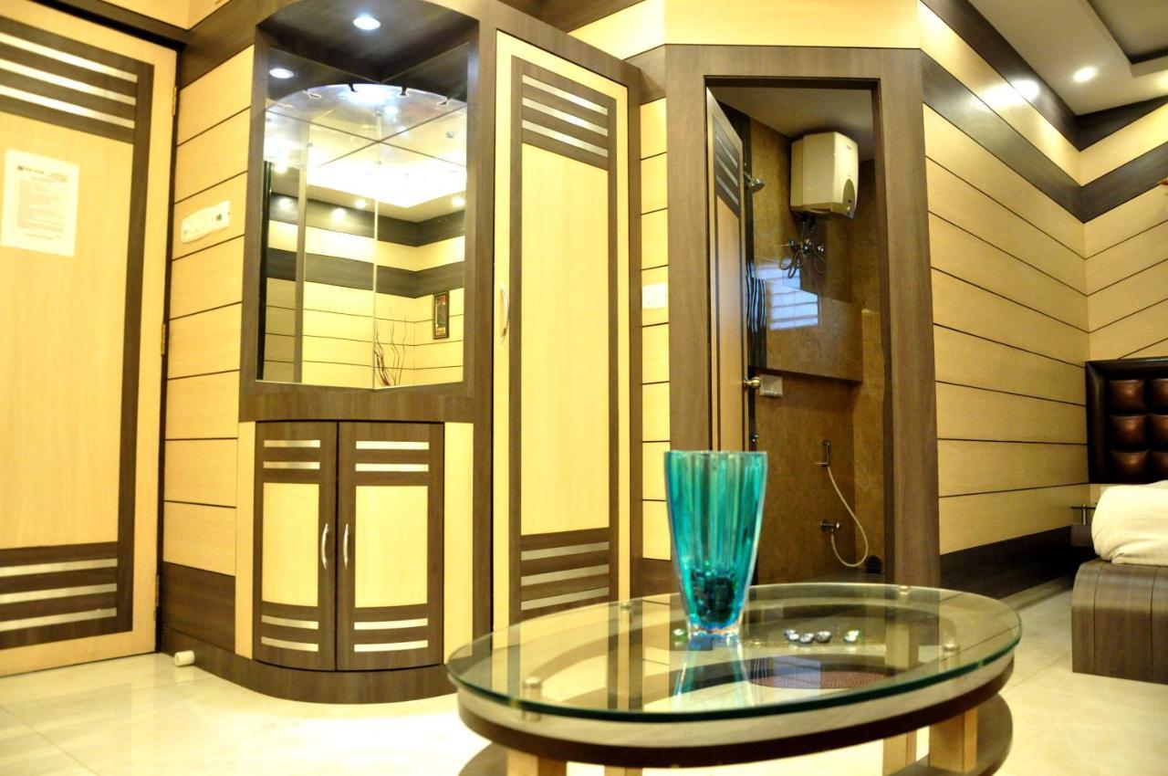 Hotel Esteem Καλκούτα Εξωτερικό φωτογραφία