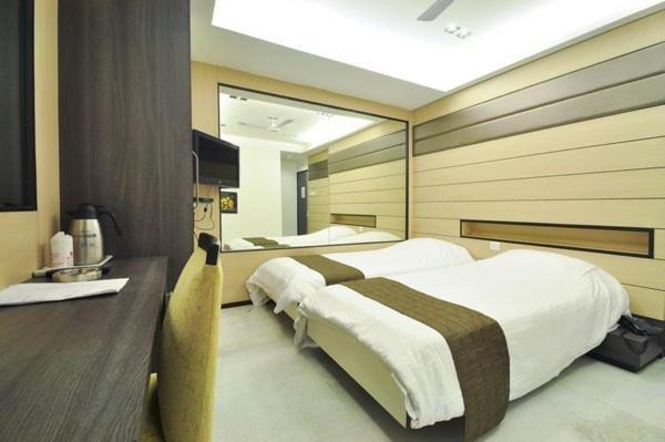 Hotel Esteem Καλκούτα Εξωτερικό φωτογραφία