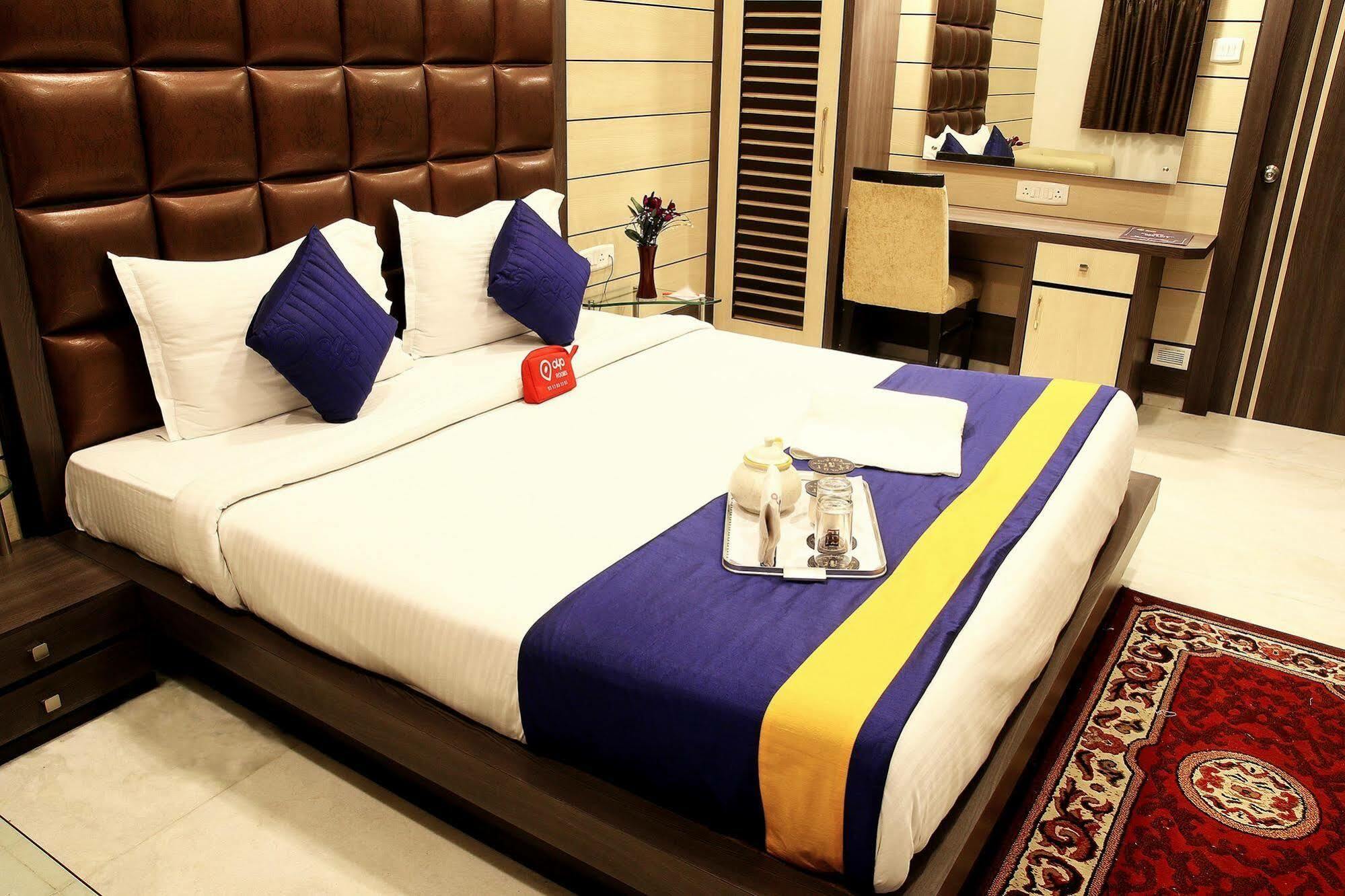 Hotel Esteem Καλκούτα Εξωτερικό φωτογραφία