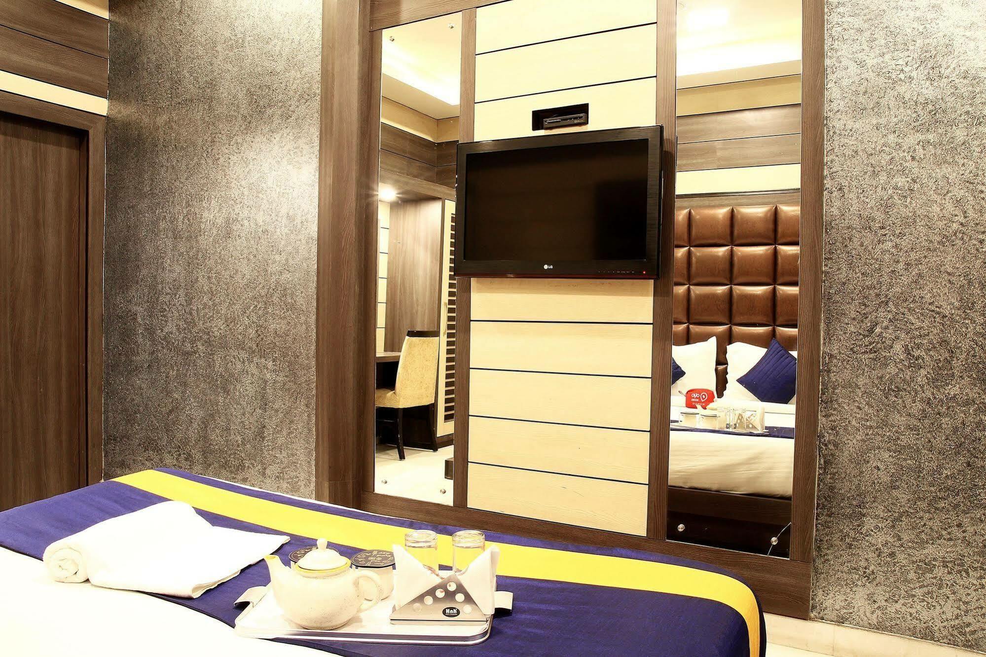 Hotel Esteem Καλκούτα Εξωτερικό φωτογραφία