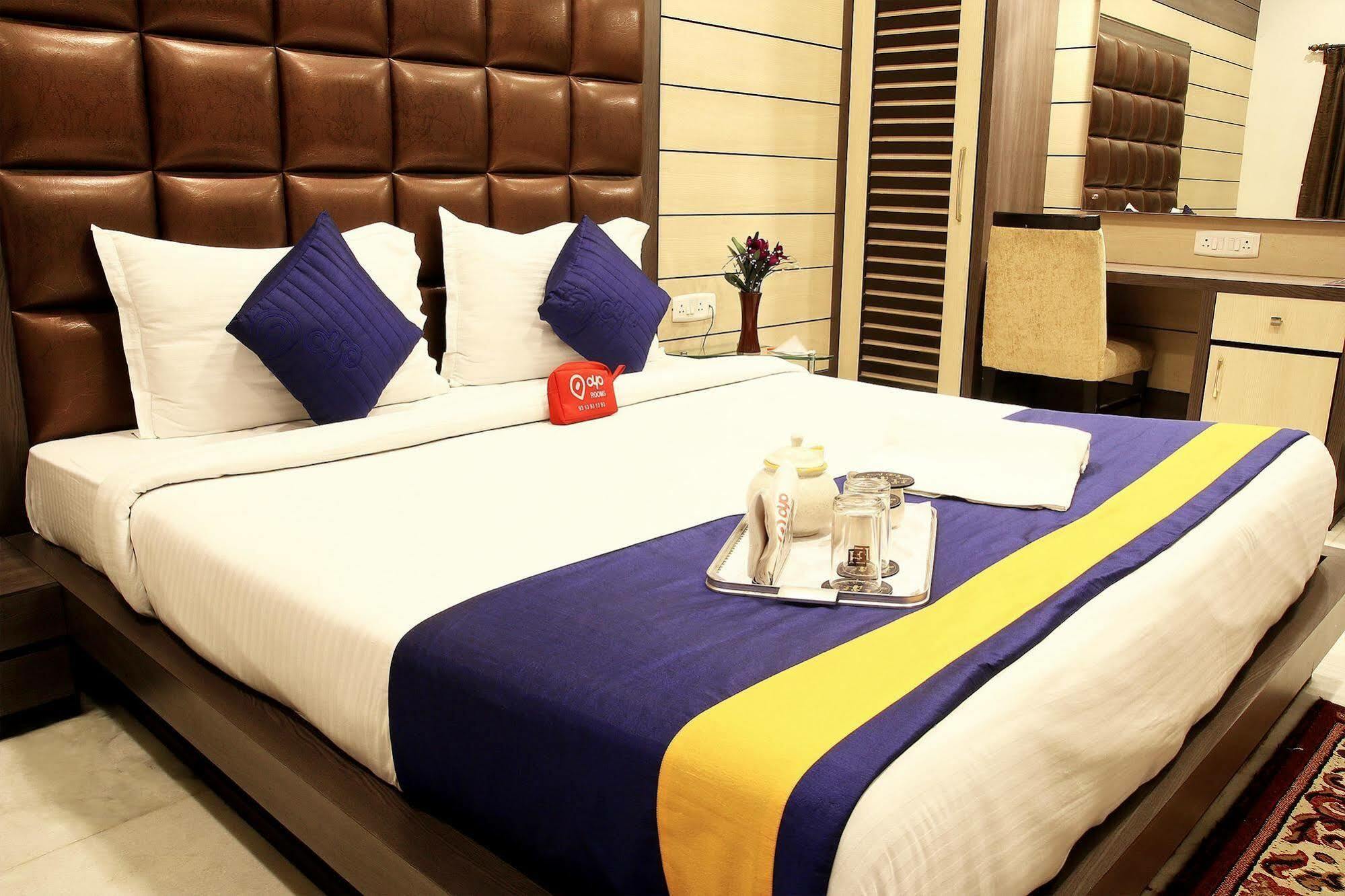 Hotel Esteem Καλκούτα Εξωτερικό φωτογραφία